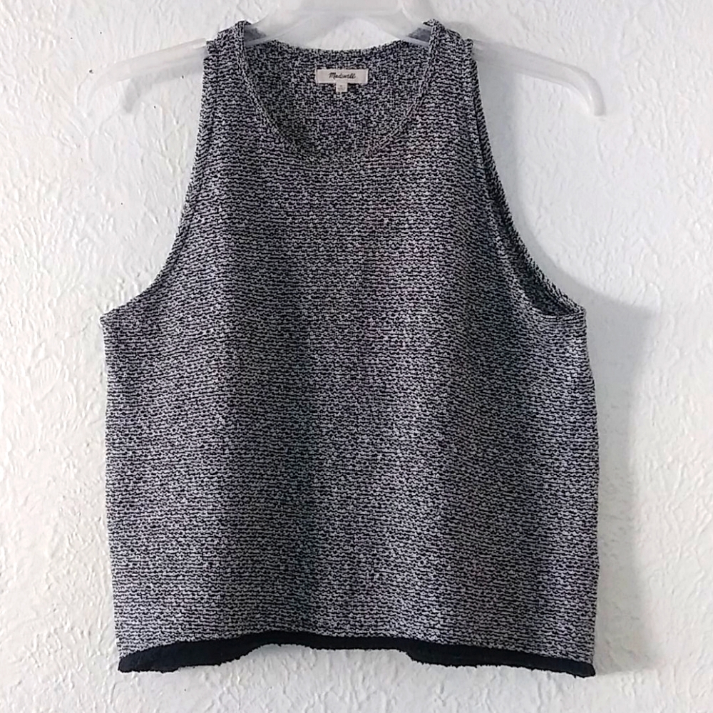 Women's Black and White Sleeveless Top